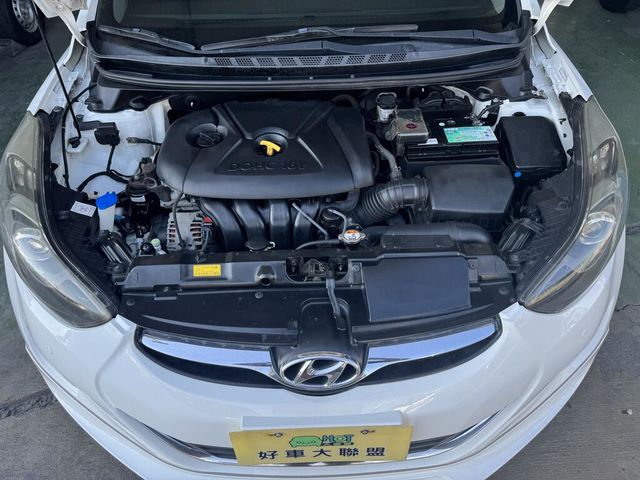 HYUNDAI現代 ELANTRA  第6張相片