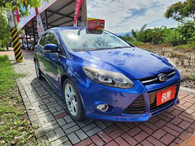 2015年福特 FOCUS 天窗 2.0  藍色  第3張相片