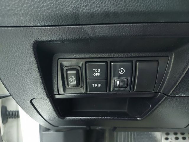 2014年納智捷 S5 I-KEY 天窗 定速 2.0 白色  第15張相片