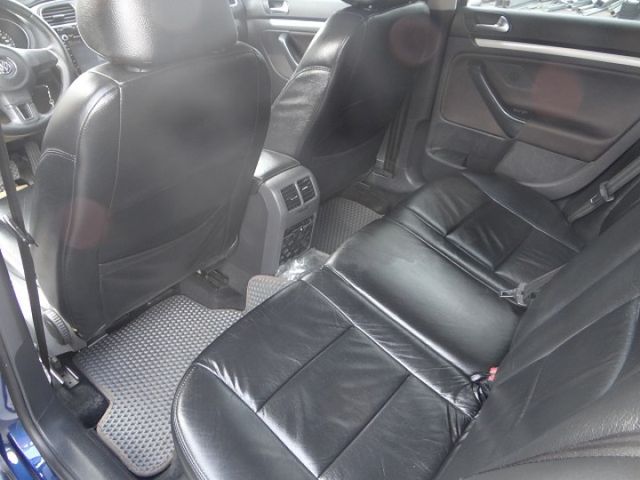 2011年福斯 GOLF VARIANT 1.4 TS1 1.4 倒車雷達 倒車影像 藍色  第5張相片