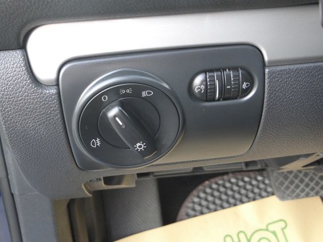 2011年福斯 GOLF VARIANT 1.4 TS1 1.4 倒車雷達 倒車影像 藍色  第13張相片