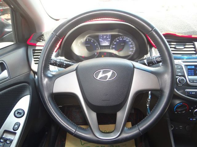 2016年三陽 VERNA 1.6 灰色 I-KEY 定速 衛星導航  第7張相片