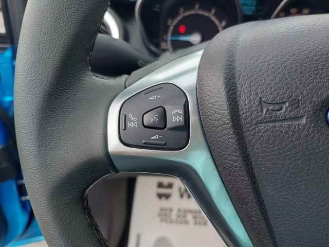2017年福特 FIESTA S I-KEY 液晶螢幕 衛星導航 1.0 藍色  第11張相片