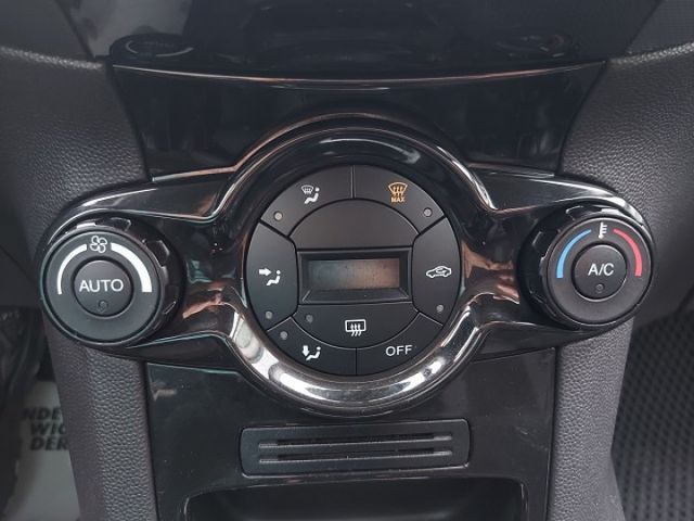 2017年福特 FIESTA S I-KEY 液晶螢幕 衛星導航 1.0 藍色  第13張相片