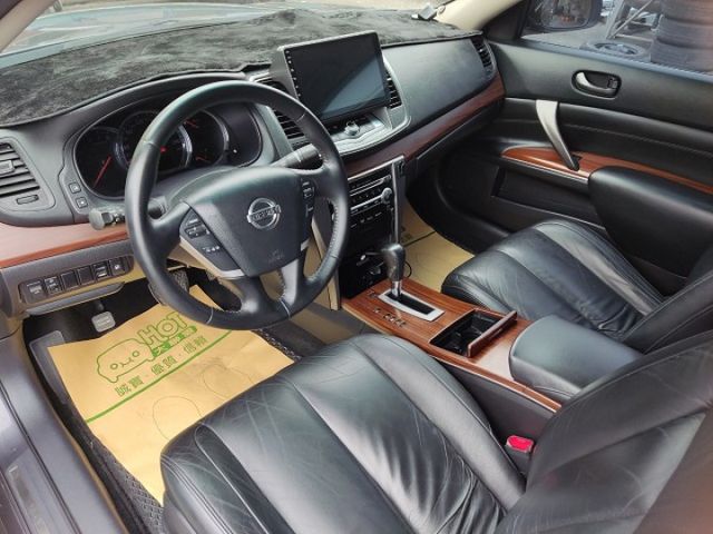 2010年日產 TEANA 2.0 I-KEY 定速 倒車雷達 倒車影像 深紫色  第4張相片