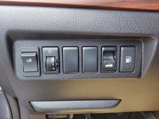 2010年日產 TEANA 2.0 I-KEY 定速 倒車雷達 倒車影像 深紫色  第12張相片