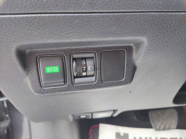 2014年日產 SENTRA 1.8 深灰色 I-KEY 衛星導航  第12張相片