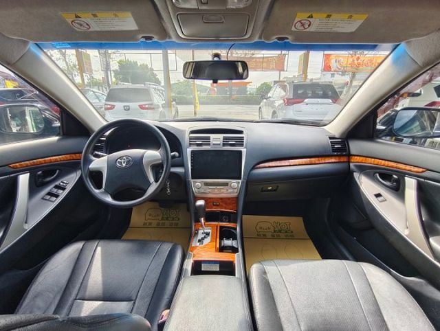 2010年TOYOTA CAMRY 2.0 黑色 衛星導航 倒雷 倒車顯影  第6張相片