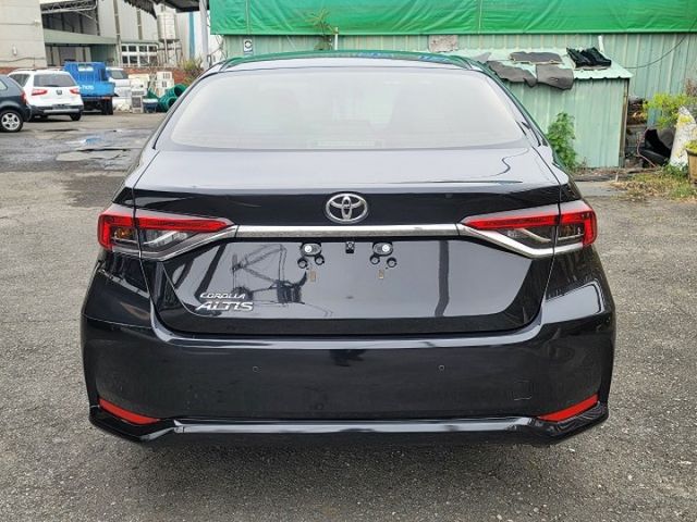 2020年TOYOTA ALTIS 1.8 黑色 ACC跟車 循跡防滑 定速..  第19張相片