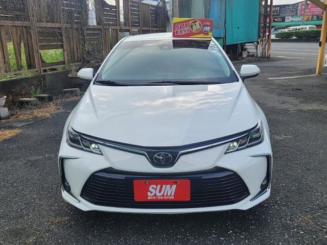 2022年TOYOTA ALTIS 1.8 白色 定速 液晶影幕 恆溫...  第2張相片