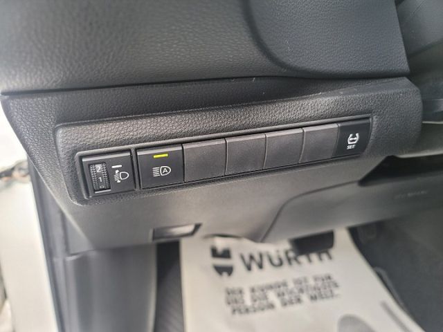 2022年TOYOTA ALTIS 1.8 白色 定速 液晶影幕 恆溫...  第12張相片