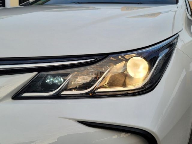 2022年TOYOTA ALTIS 1.8 白色 定速 ACC主動式巡航系統..  第14張相片