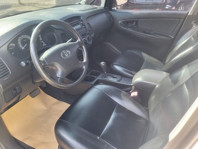 2015年TOYOTA INNOVA 2.0 白色 置放架  第4張相片