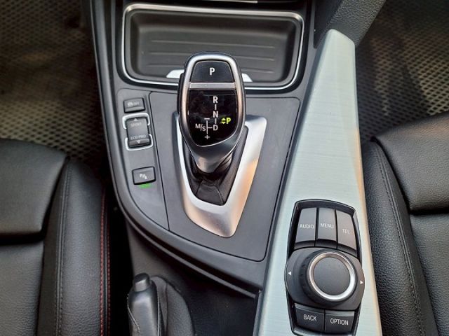 2014年BMW 320I 黑色 I-KEY 定速 電動椅 天窗...  第8張相片