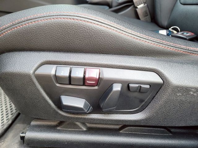 2014年BMW 320I 黑色 I-KEY 定速 電動椅 天窗...  第10張相片