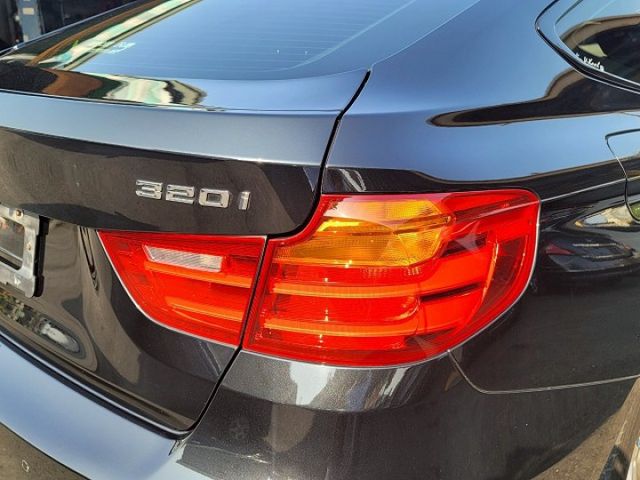 2014年BMW 320I 黑色 I-KEY 定速 電動椅 天窗...  第16張相片
