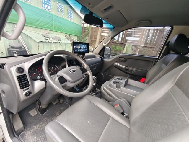 2019年KIA 卡旺 2.5 白色 雙廂昇降機 安卓系統 導航...  第4張相片