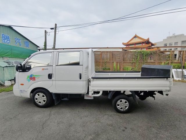 2019年KIA 卡旺 2.5 白色 雙廂昇降機 安卓系統 導航...  第16張相片