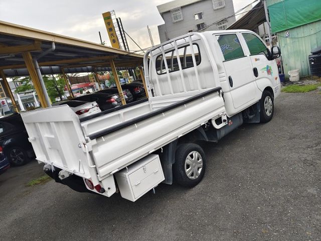 2019年KIA 卡旺 2.5 白色 雙廂昇降機 安卓系統 導航...  第18張相片