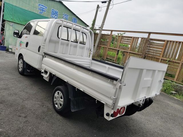 2019年KIA 卡旺 2.5 白色 雙廂昇降機 安卓系統 導航...  第20張相片
