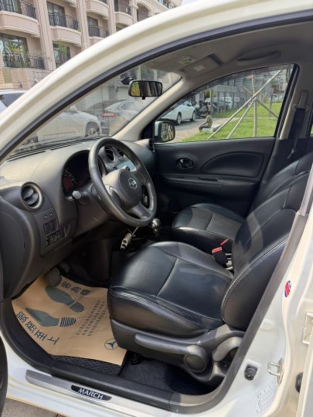 無敵通勤小車 安卓機 倒車顯影 僅跑8萬公里  第5張相片