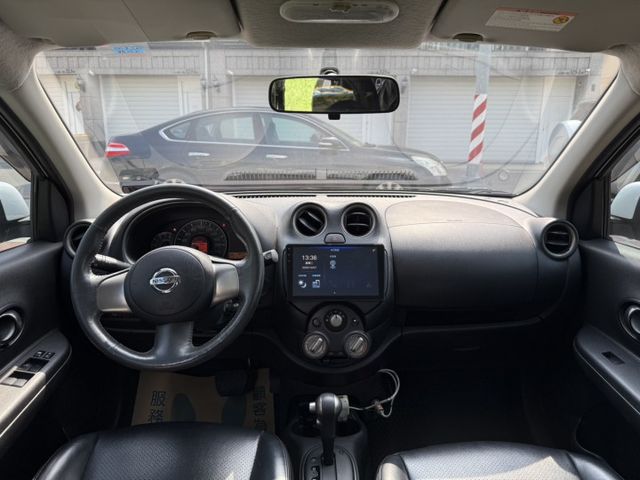 無敵通勤小車 安卓機 倒車顯影 僅跑8萬公里  第9張相片