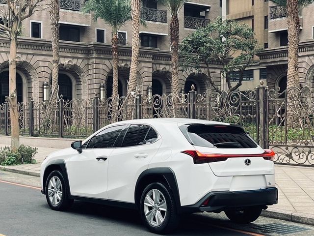 LEXUS凌志 UX250H  第2張相片