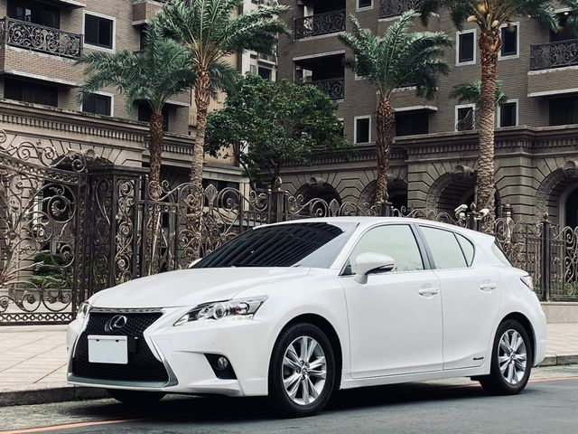 LEXUS凌志 CT200H  第1張相片