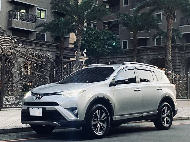 TOYOTA豐田 RAV4  第1張相片