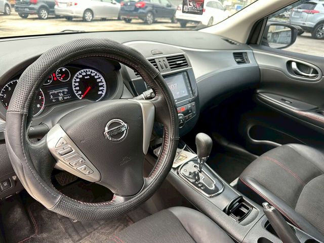 NISSAN日產 TIIDA  第5張相片