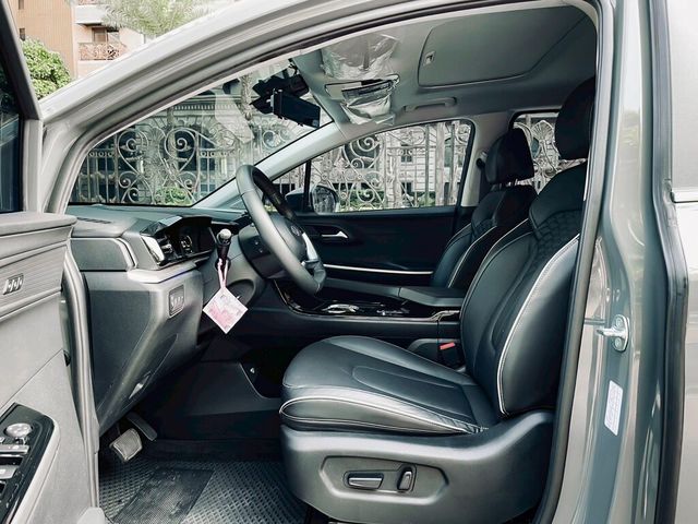 HYUNDAI現代 CUSTIN  第5張相片