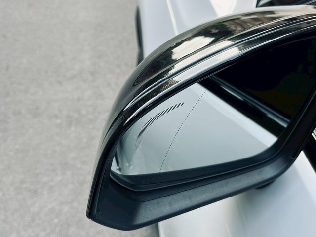 VOLVO富豪 XC40 B5  第4張相片