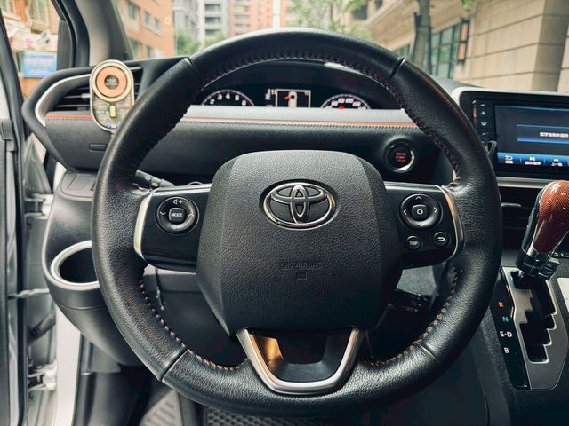 TOYOTA豐田 SIENTA  第5張相片