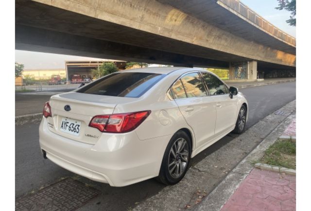 2015 Subaru Legacy 2.5 跑少少  第6張相片