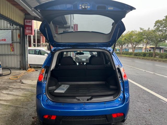 捷勁汽車_小可io版本-原版件-氣氛極優-享保固  第6張相片