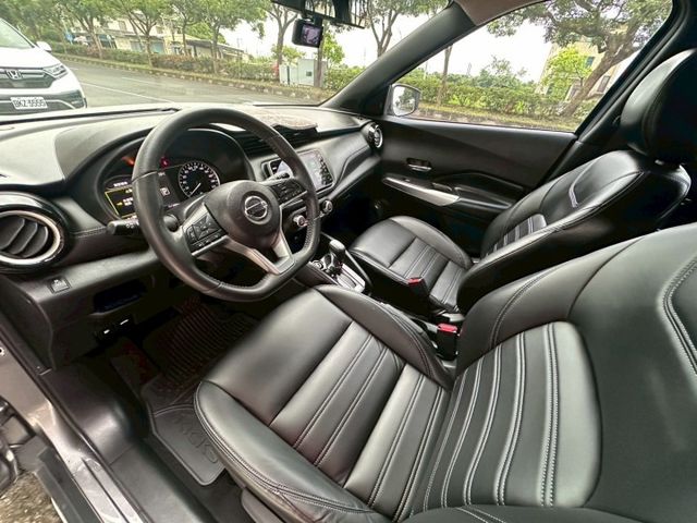 捷勁汽車-智行旗艦版-頂級-360環景-認證車輛-輪胎9成新-  第4張相片