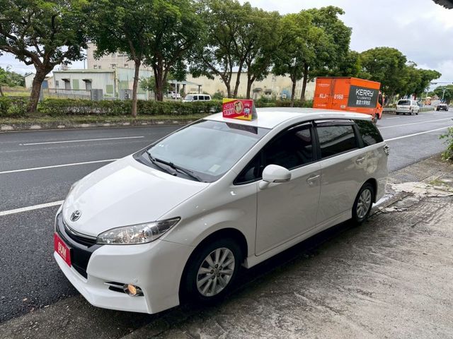 捷勁汽車-恆溫-皮椅-氣氛優-七人座-里程保證-  第2張相片