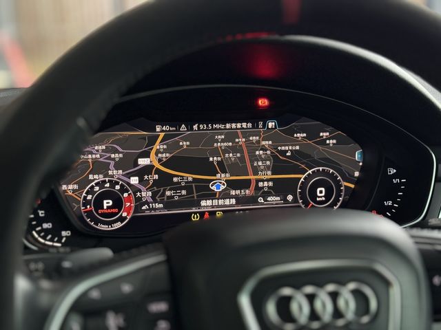 AUDI奧迪 A4  第6張相片