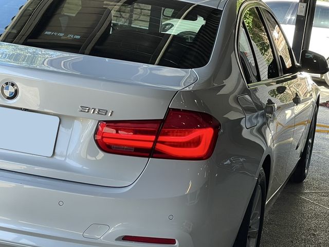 BMW寶馬 318I LUXURY  第3張相片