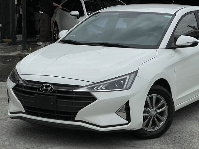 HYUNDAI現代 ELANTRA  第11張相片