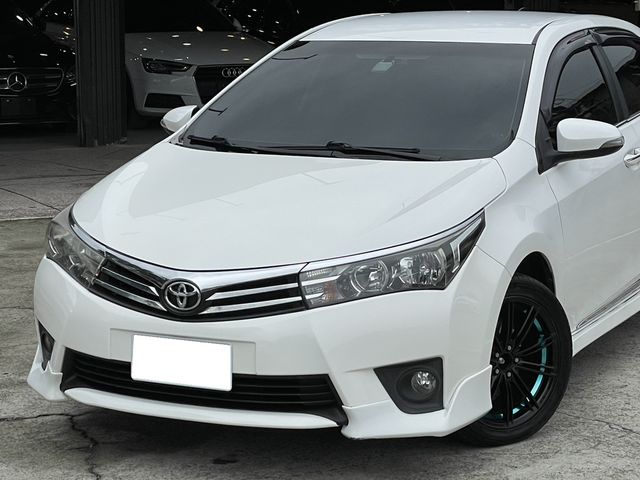 TOYOTA豐田 ALTIS  第3張相片