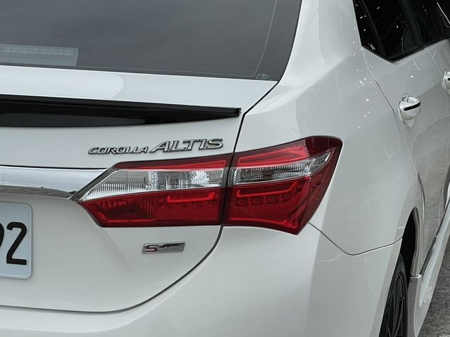 TOYOTA豐田 ALTIS  第4張相片