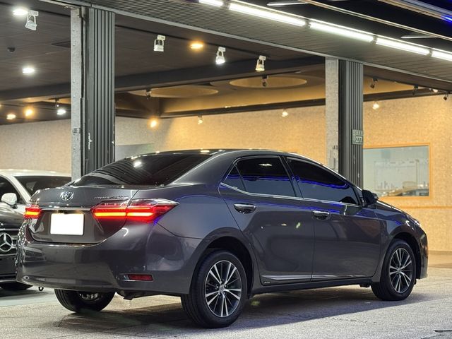 TOYOTA豐田 ALTIS  第2張相片