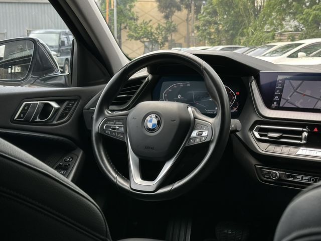 BMW寶馬 118I  第5張相片