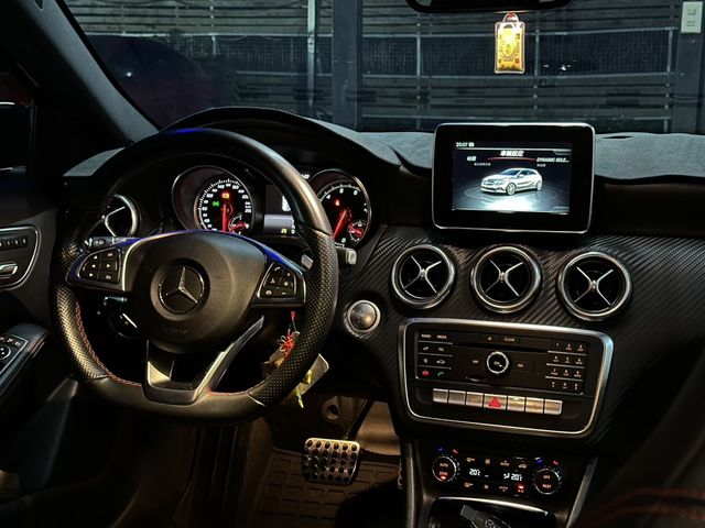 M-BENZ賓士 A180  第5張相片