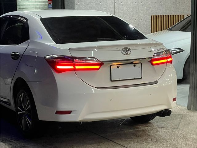TOYOTA豐田 ALTIS  第3張相片
