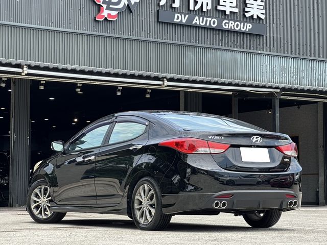 HYUNDAI現代 ELANTRA  第2張相片