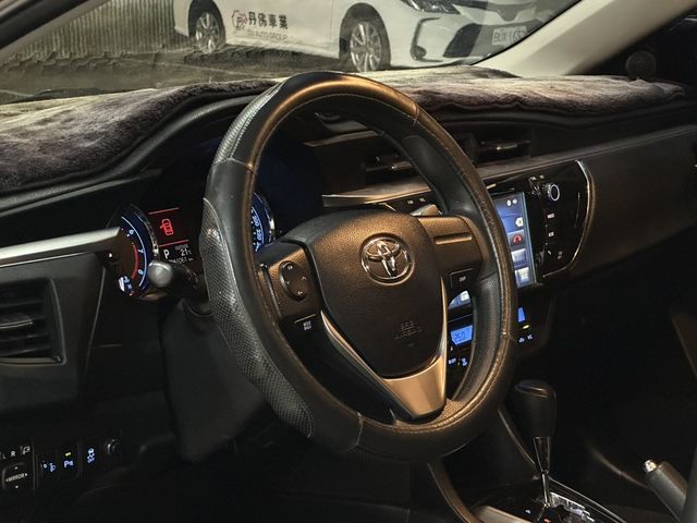 TOYOTA豐田 ALTIS  第5張相片