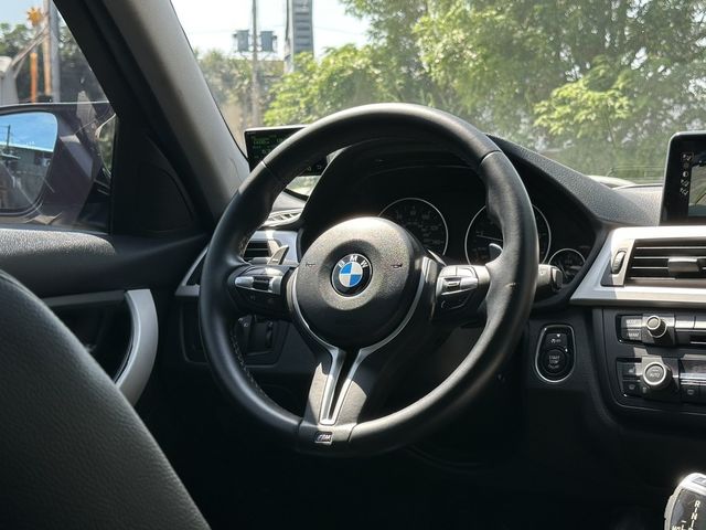 BMW寶馬 328I  第5張相片