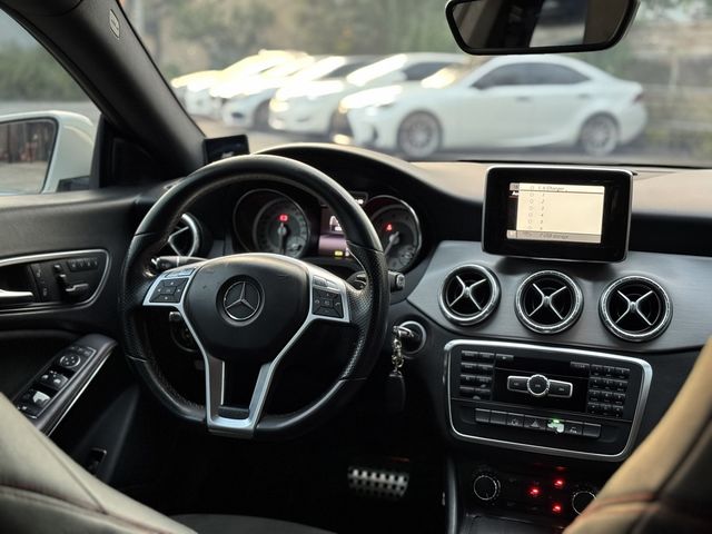 M-BENZ賓士 CLA250  第5張相片